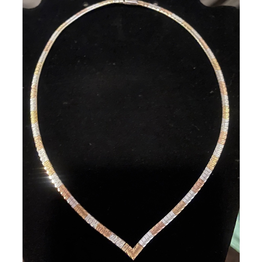 V Shaped Woven Mesh Necklace